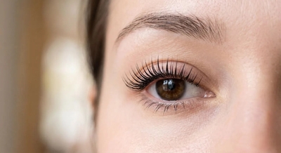 Красота в деталях: маникюр, педикюр, ламинирование ресниц и коррекция бровей — со скидкой до 40%!