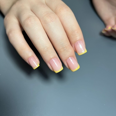 Весеннее обновление: маникюр и педикюр со скидкой до 57%