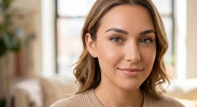 Красота в деталях: маникюр, педикюр, ламинирование ресниц и коррекция бровей — со скидкой до 40%!